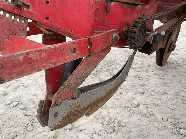 massey-ferguson-4-image-22