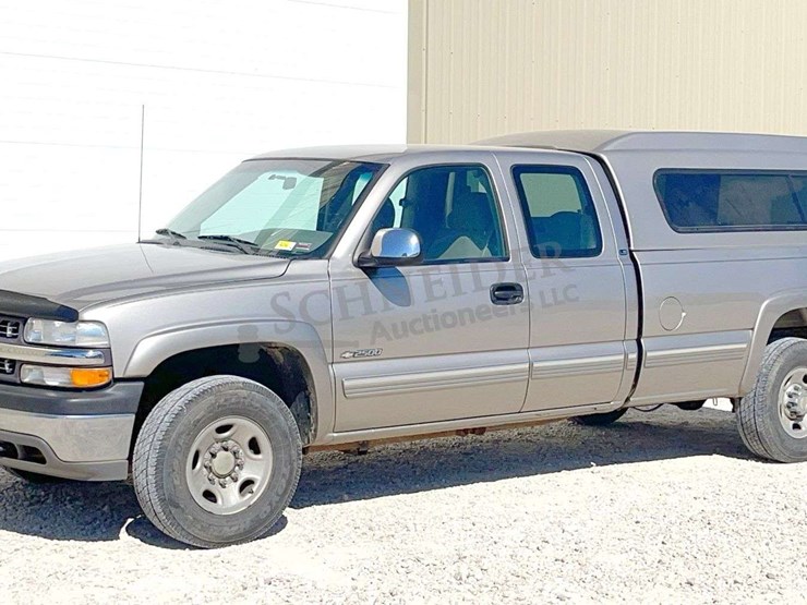 2000-chevrolet-2500-image-2