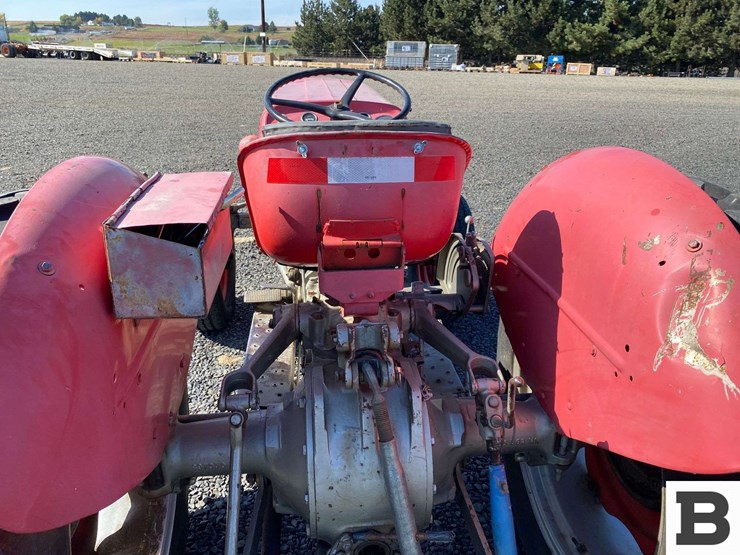 1971-massey-ferguson-135-image-25