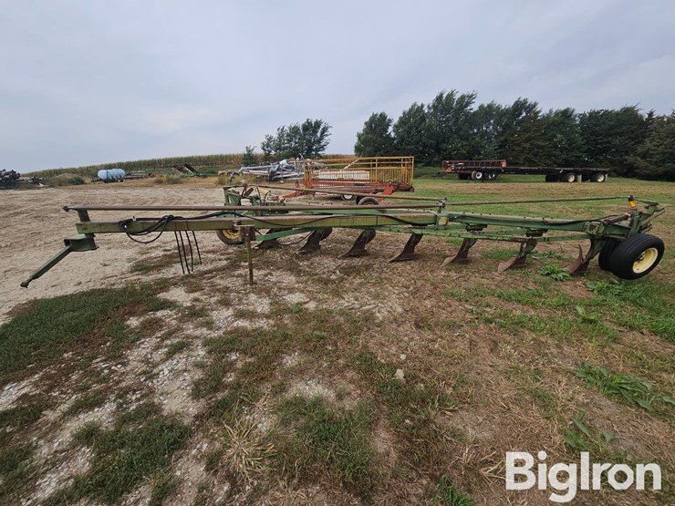 john-deere-2350-2450-image-9