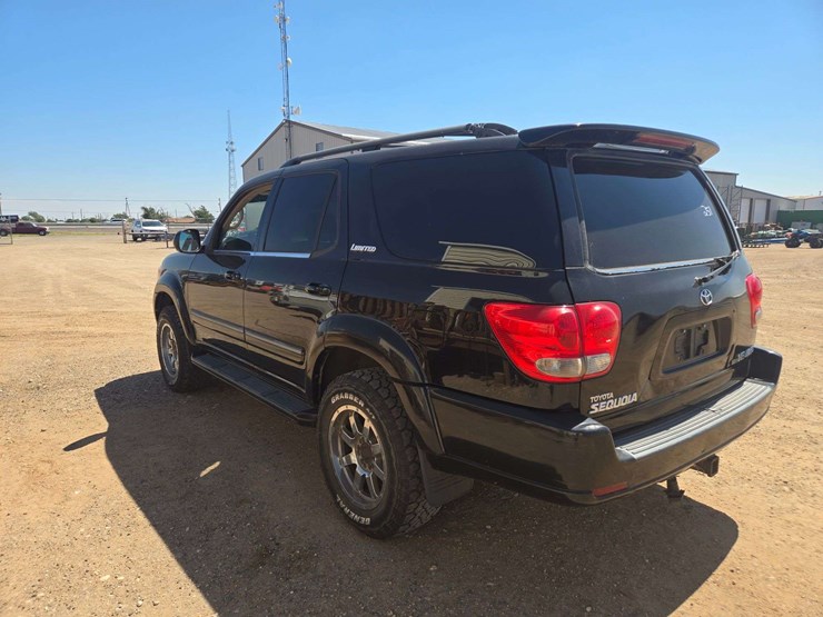 2005-toyota-sequoia-limited-image-4