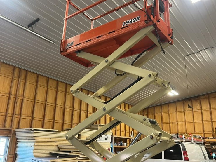 2018-jlg-1932r-image-35