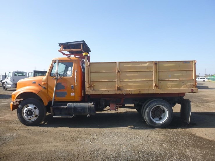 1995-international-4700-image-5