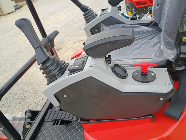 #l57-011-•-2025-tpm-20k-mini-excavator-(diesel)-image-15