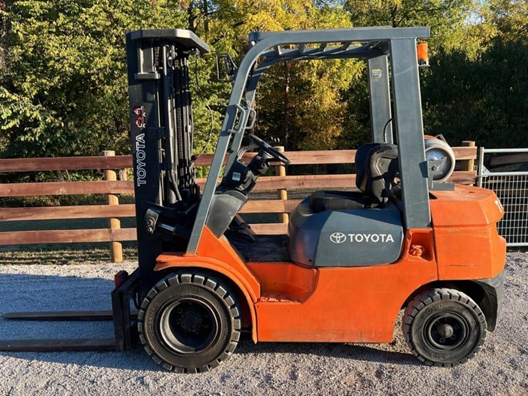 2005-toyota-7fgu25-image-2