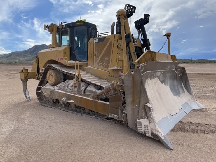 2019-caterpillar-d8t-image-7
