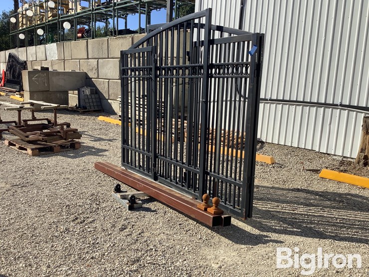bi-fold-steel-gates-image-7