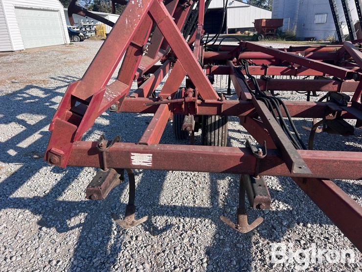 case-ih-4800-image-15