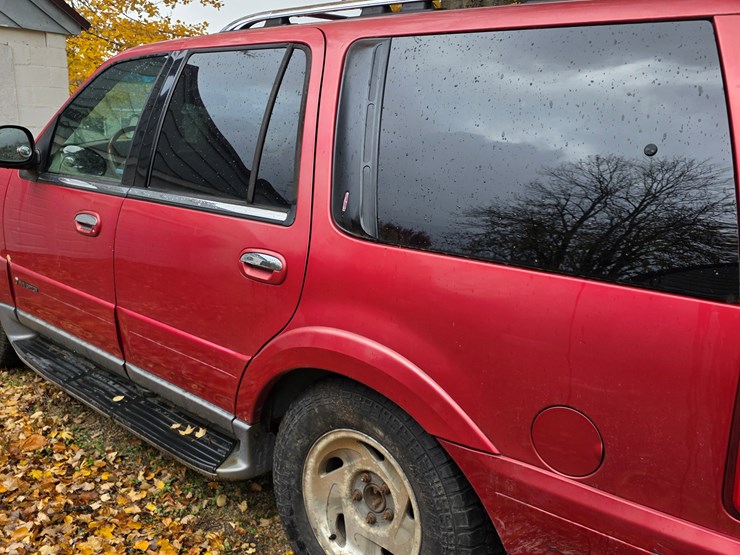 2000-lincoln-navigator-image-2