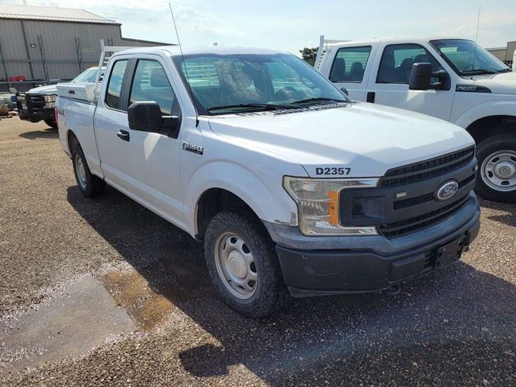 2018-ford-f150-xl-image-2