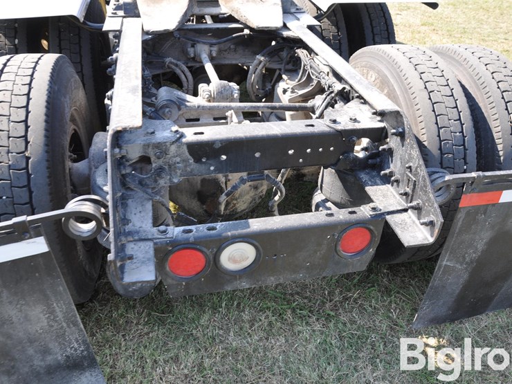 2003-kenworth-t600-image-10