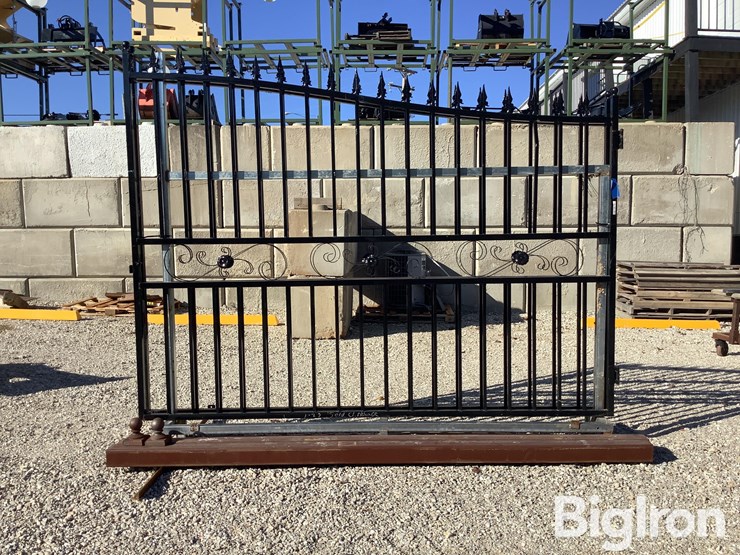 115"-steel-gates-image-8