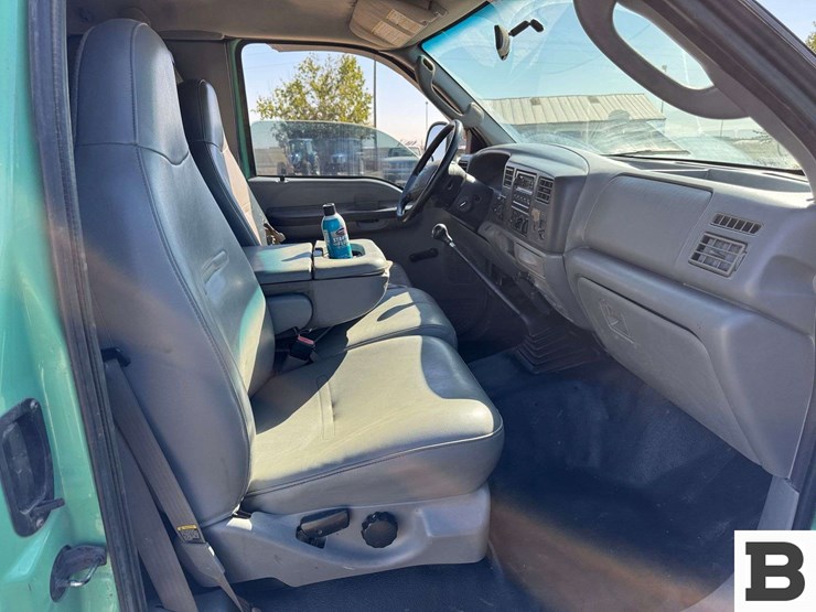 2004-ford-f350-image-24