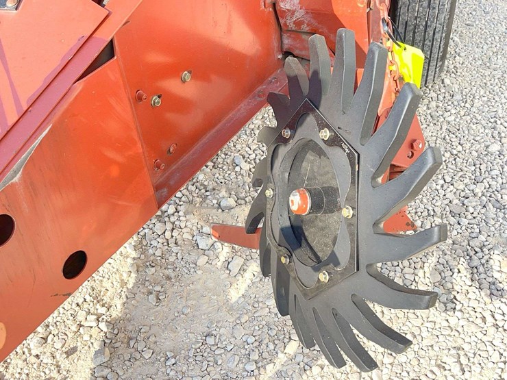 hesston-530-image-10