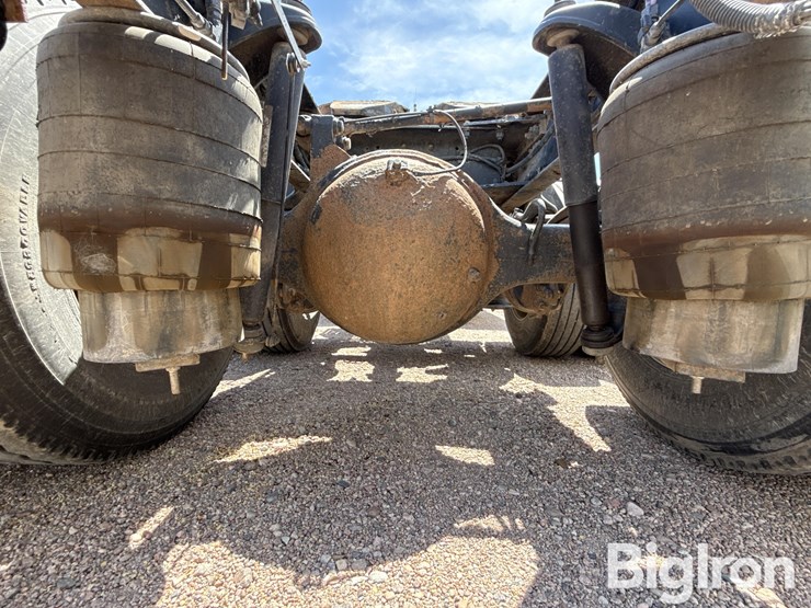 2009-peterbilt-386-image-19