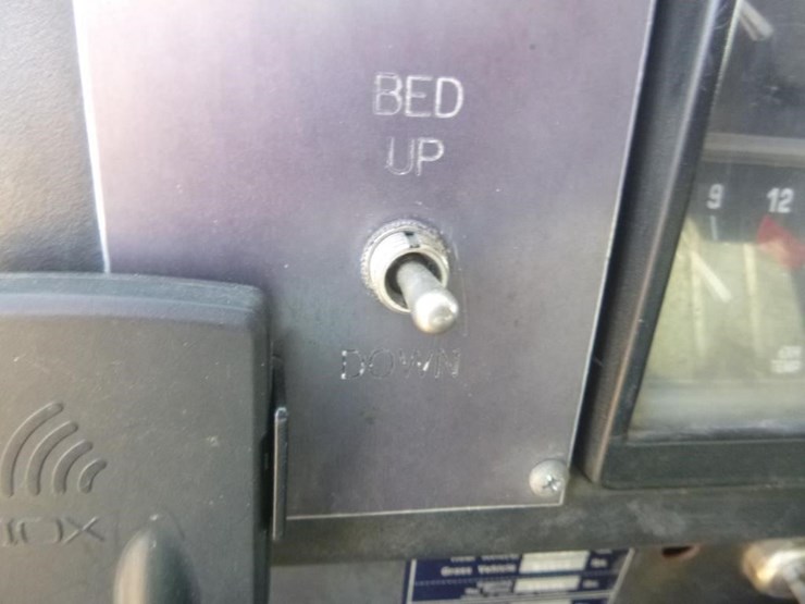 1995-international-4700-image-6