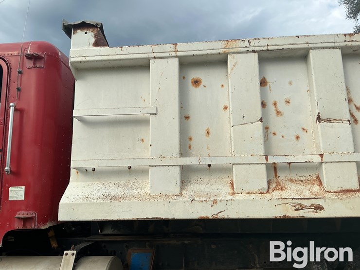 1994-freightliner-fld120-image-11