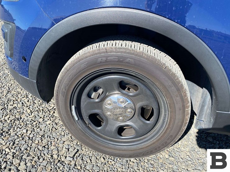 2018-ford-explorer-image-10