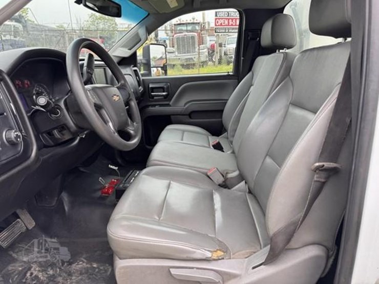 2019-chevrolet-3500hd-image-8