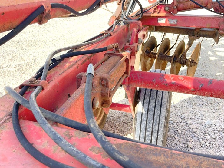 international-496-image-32