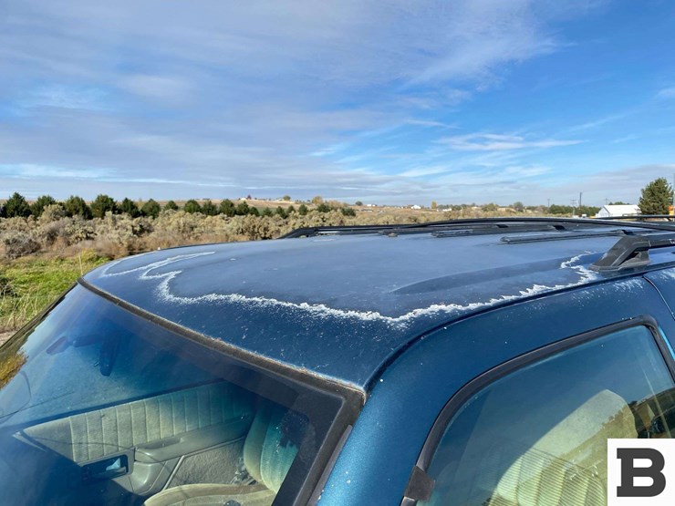 1993-gmc-suburban-image-32