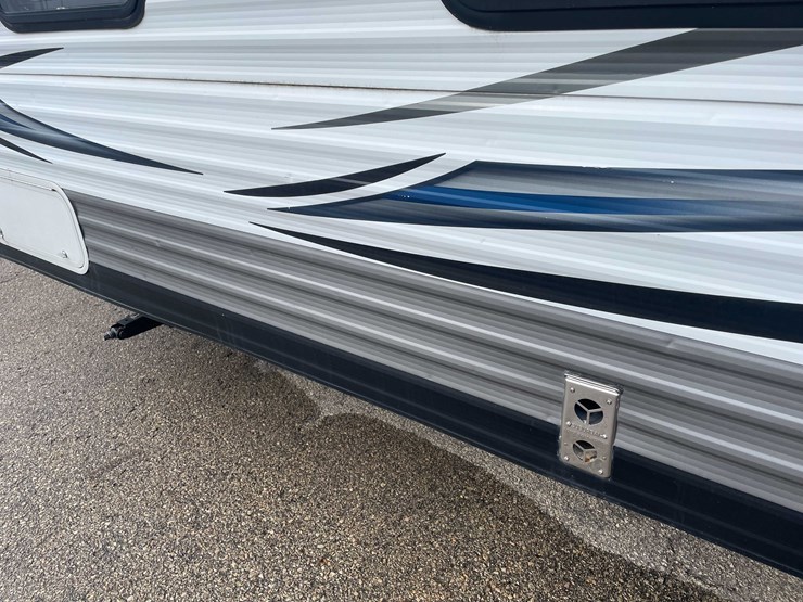 #1378-•-2015-salem-cruise-lite-camper-(no-title)-(of)-image-36