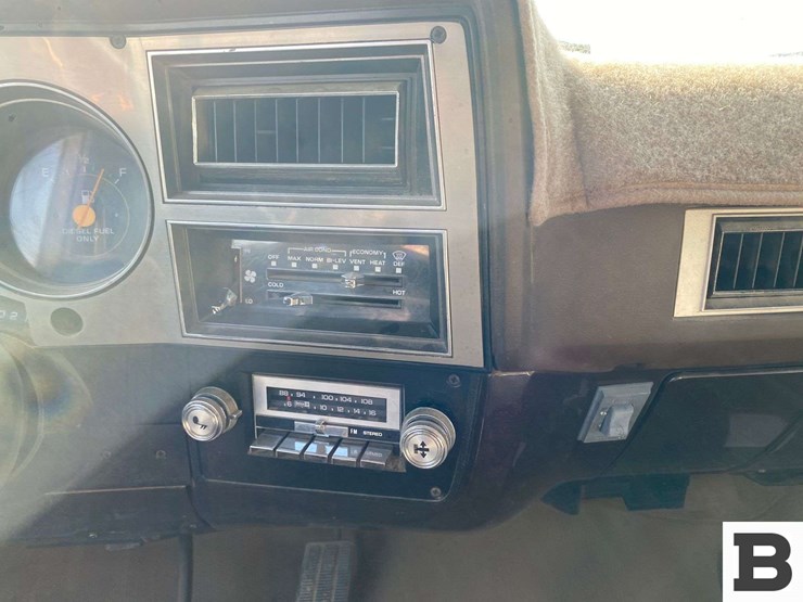 1985-chevrolet-c20-image-27