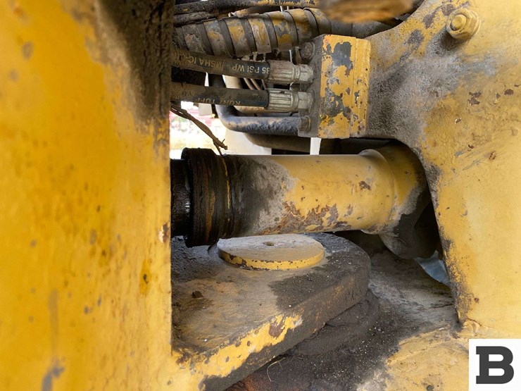 caterpillar-966c-image-25