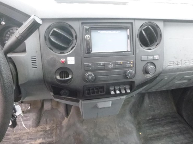 2015-ford-f550-image-27