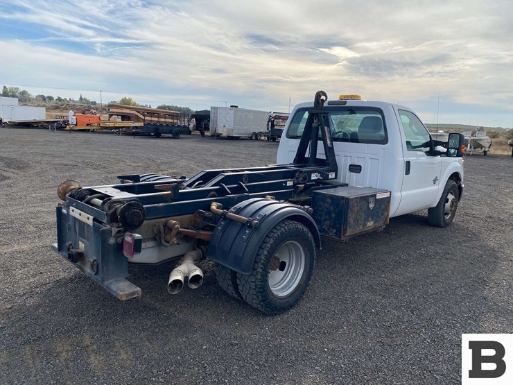 2015-ford-f350-image-5