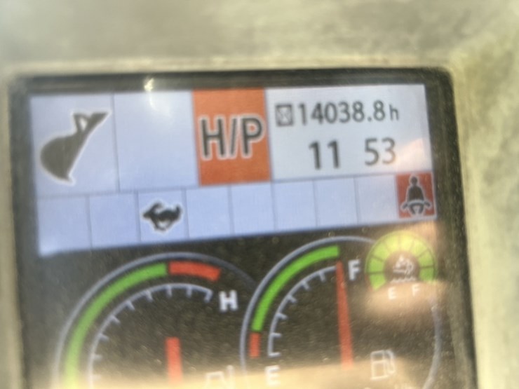 2018-deere-670g-lc-image-48