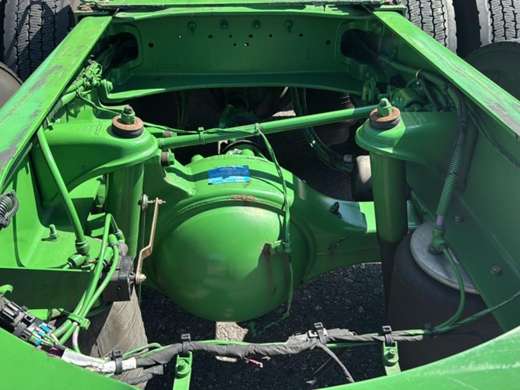 2023-peterbilt-579-image-43