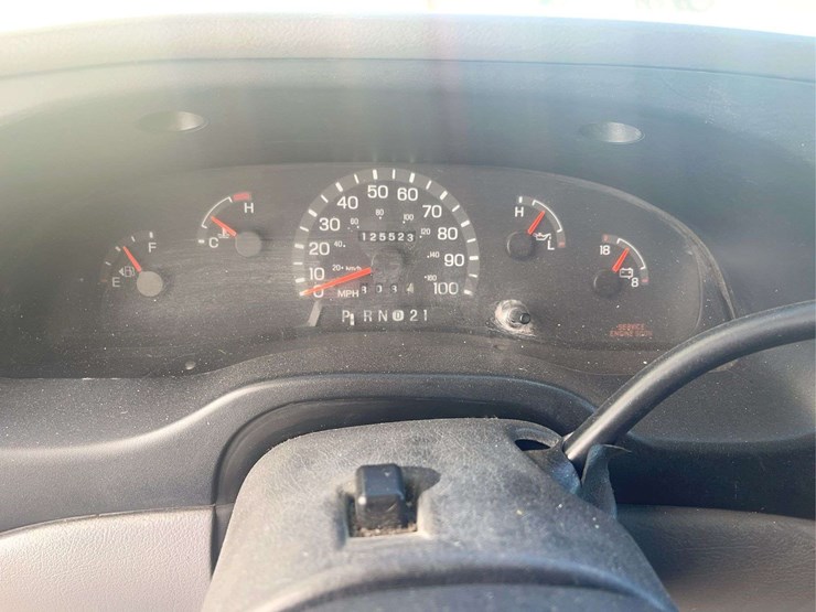 1998-ford-e150-image-30