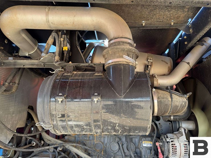 2015-new-holland-speedrower-260-image-56