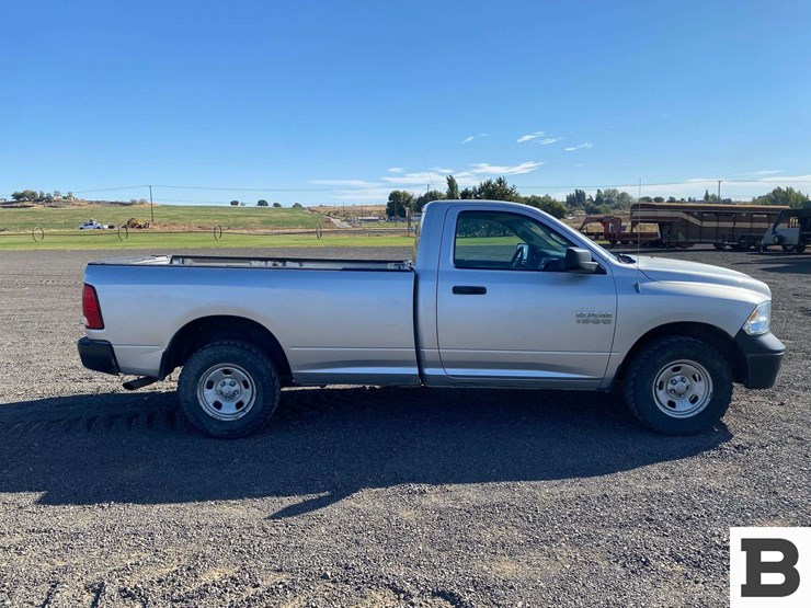 2013-ram-1500-pickup-image-6