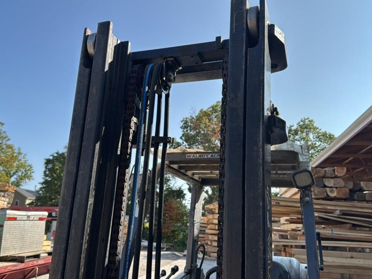 2002-toyota-7fgu35-image-13