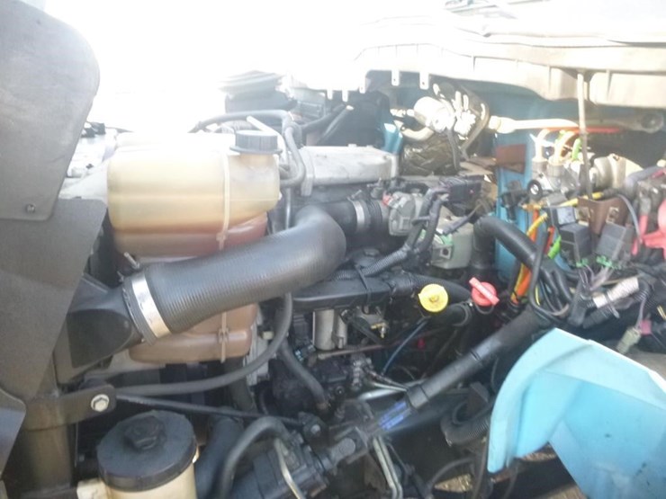 2011-international-durastar-4300-image-28