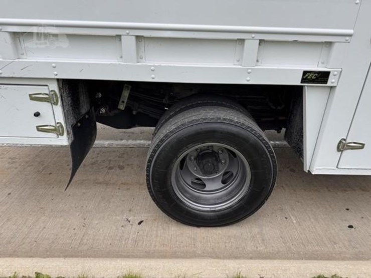 2019-chevrolet-3500hd-image-5