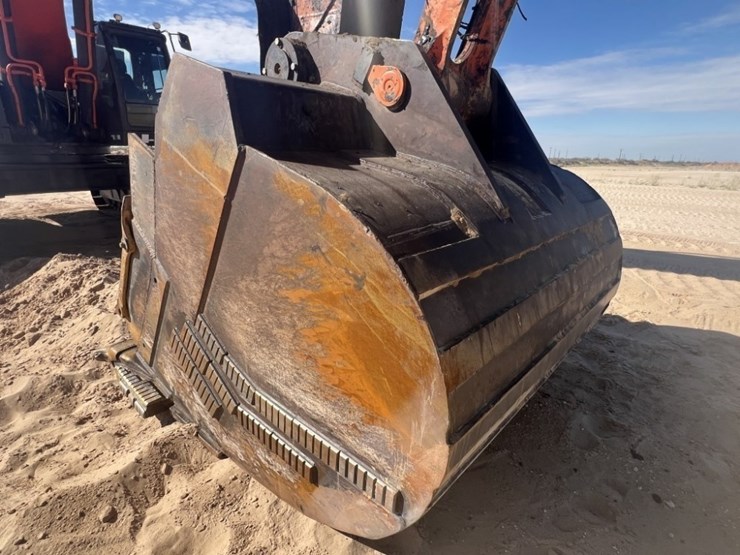 2018-hitachi-zx870-image-10