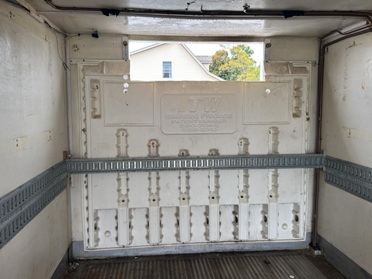 #2250-•-johnson-enclosed-trailer-image-11