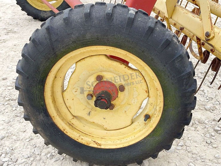 new-holland-256-image-14