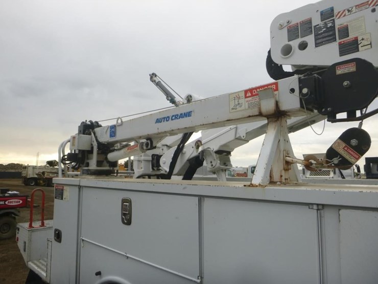 2015-ford-f550-image-19