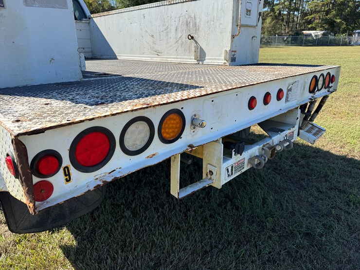 2008-ford-f550-image-16