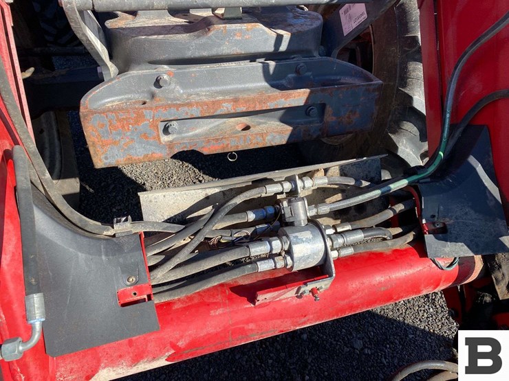 2012-massey-ferguson-5475-image-16