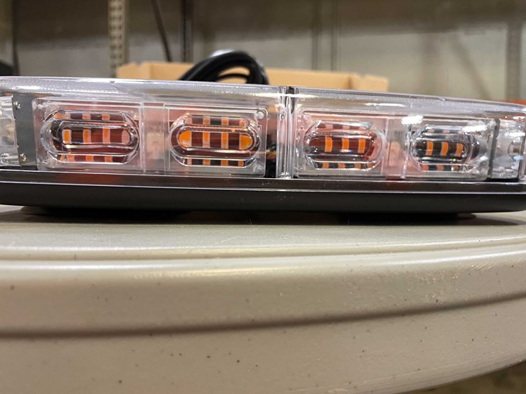 #8526-•-amber-led-strobe-light-(pr12)-image-4