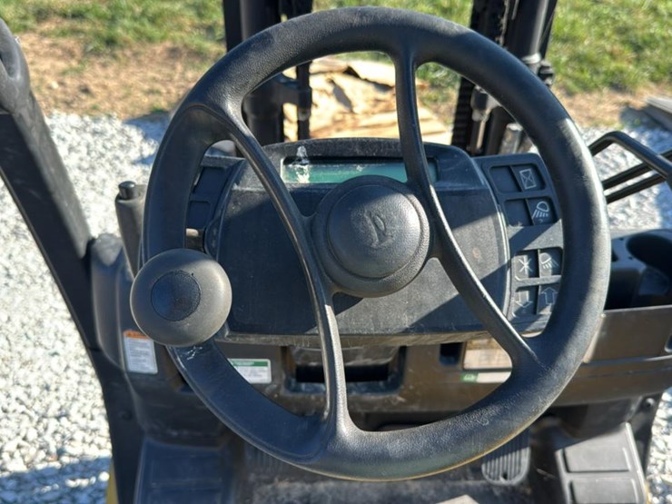 #1354-•-yale-forklift-image-27