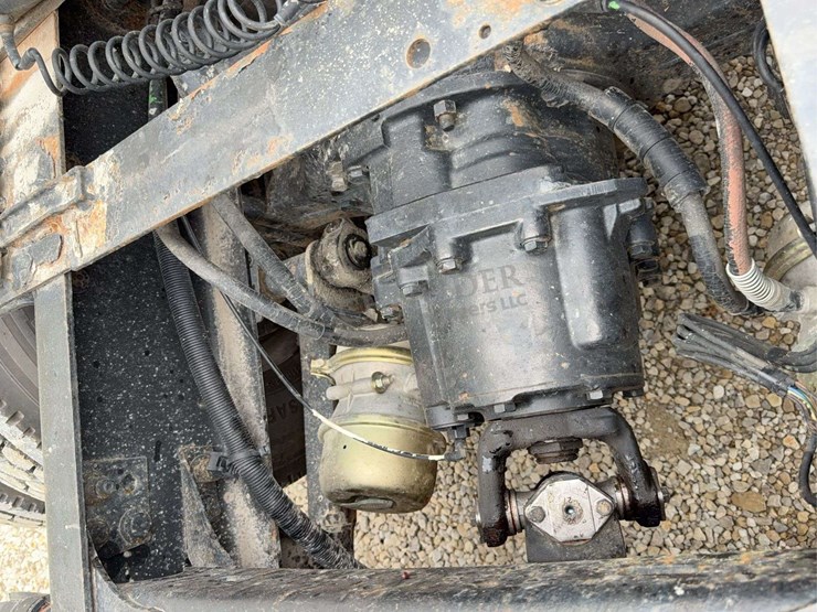 2012-freightliner-cascadia-113-image-92