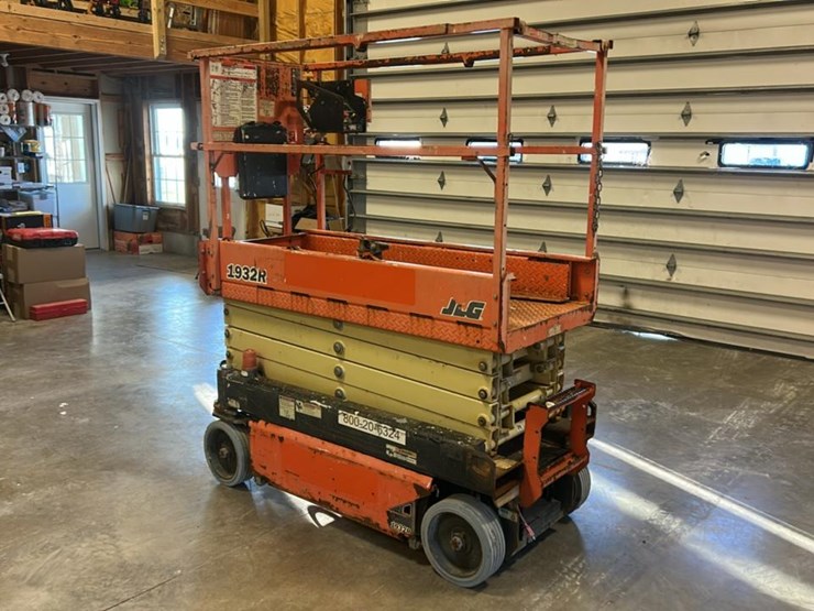 2018-jlg-1932r-image-10