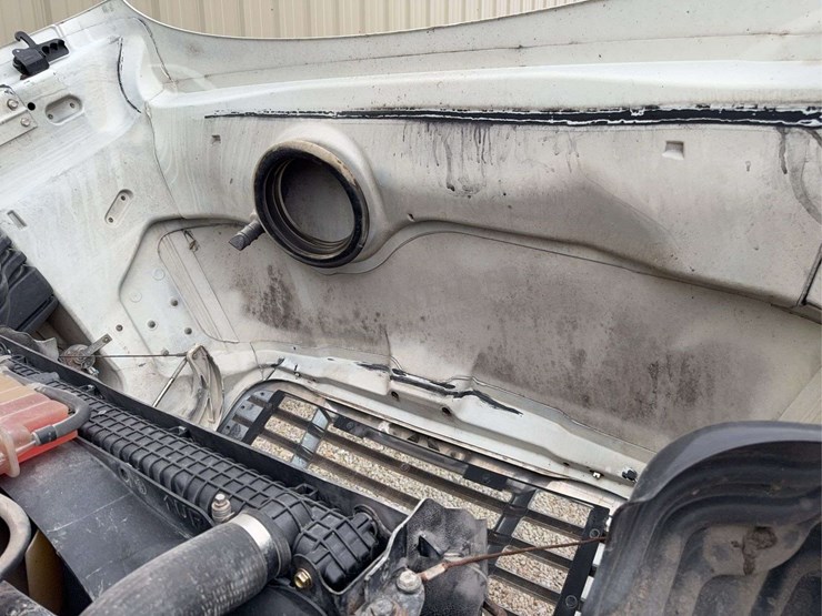 2012-freightliner-cascadia-113-image-46