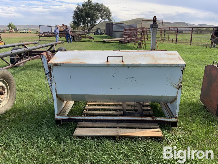 flatbed-mounted-cake-feeder-image-6